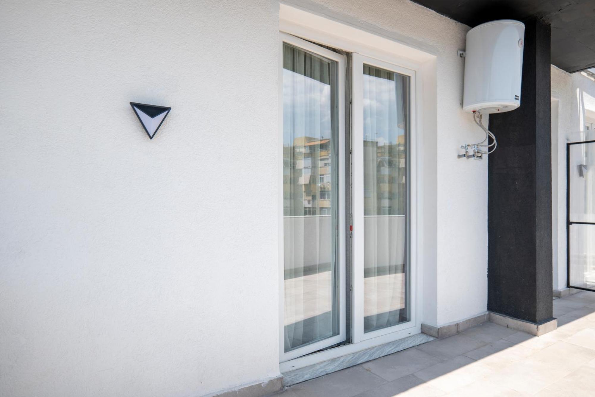 Muz Studios Tirana Exterior foto